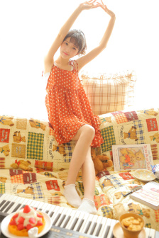 可以自由脱卸女生衣服的